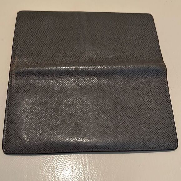 Louis Vuitton Bifold Cardholder Long Wallet Gray Textured Leather Minimalist - Picture 12 of 15
